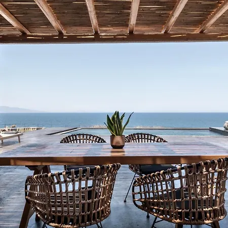 Colombos Beachfront Foinikiá