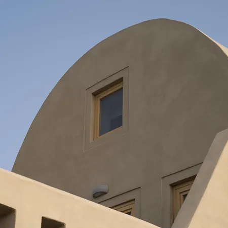 Colombos Beachfront 5* Foinikia (Santorini)