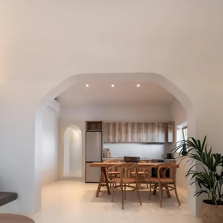 Hotel Colombos Beachfront Foinikia (Santorini)