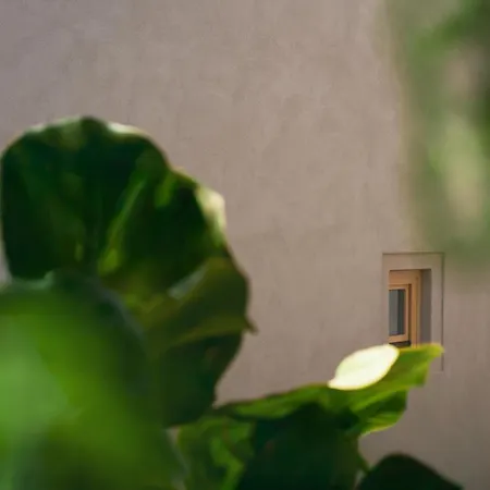 Colombos Beachfront 5*