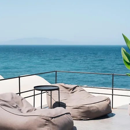Colombos Beachfront