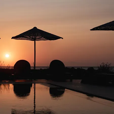 Colombos Beachfront 5*