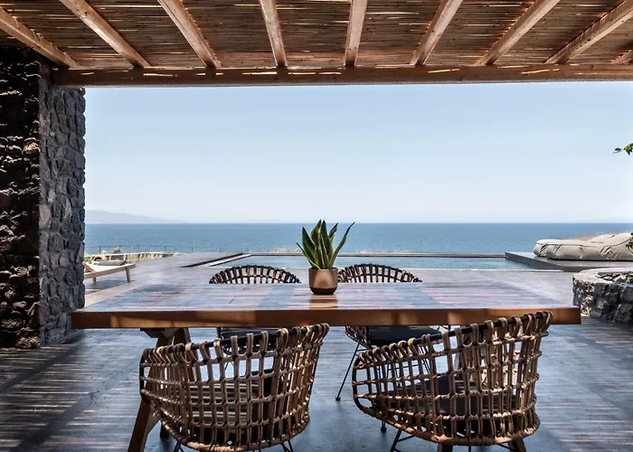 Colombos Beachfront Foinikiá