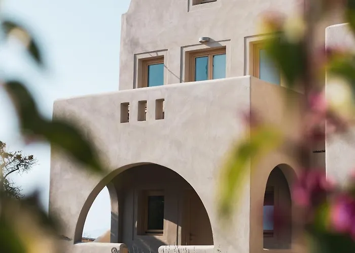 Colombos Beachfront Hotell 5*