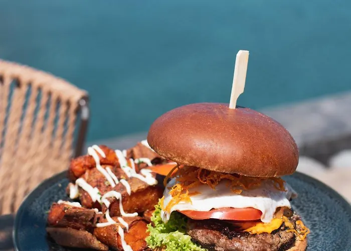 Colombos Beachfront Hotel