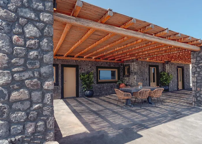 Colombos Beachfront Hotel