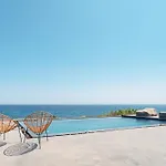 Colombos Beachfront Hotel Foinikia (Santorini)