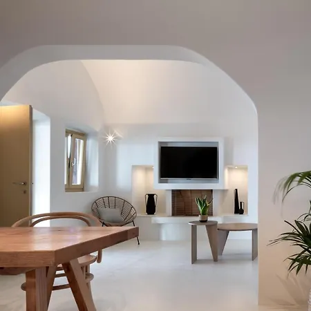 מלון Colombos Beachfront 5*