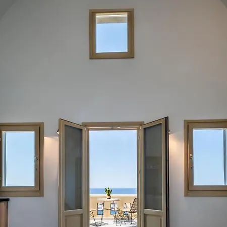 Colombos Beachfront 5*