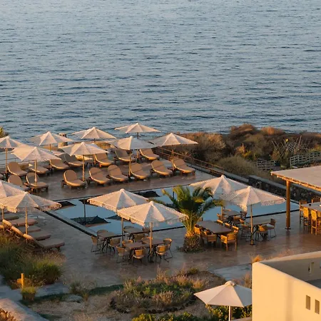 Colombos Beachfront מלון