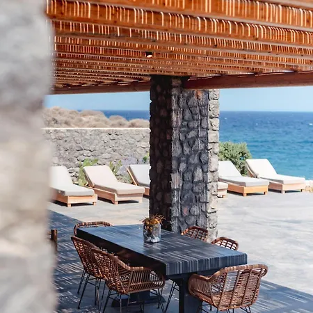 Colombos Beachfront 5*