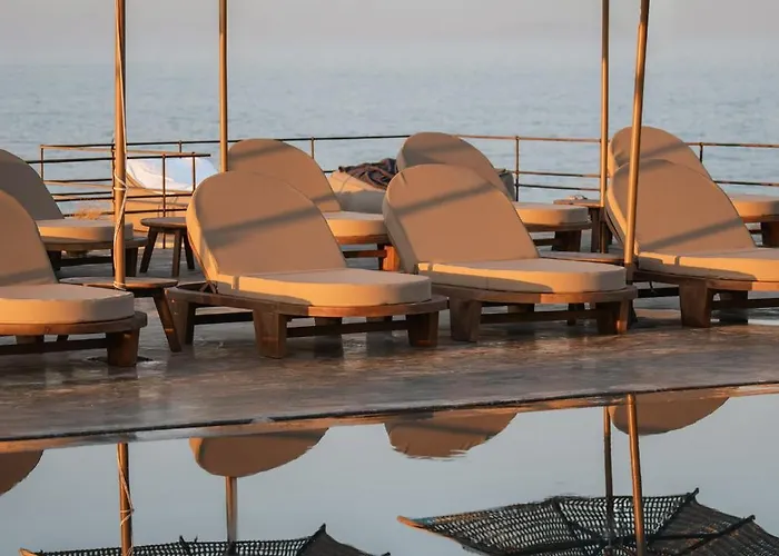 Hotel Colombos Beachfront 5*